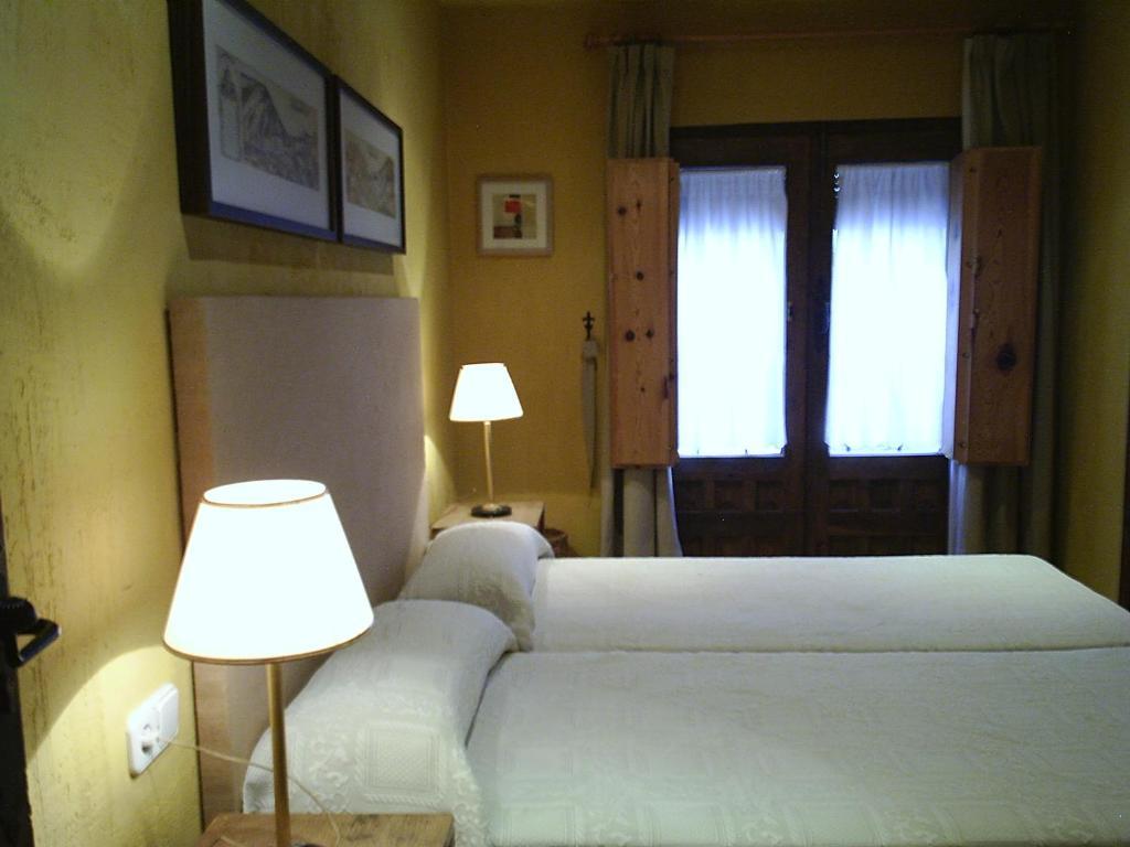 La Casa De San Pedro Apartment Cuenca  Ruang foto