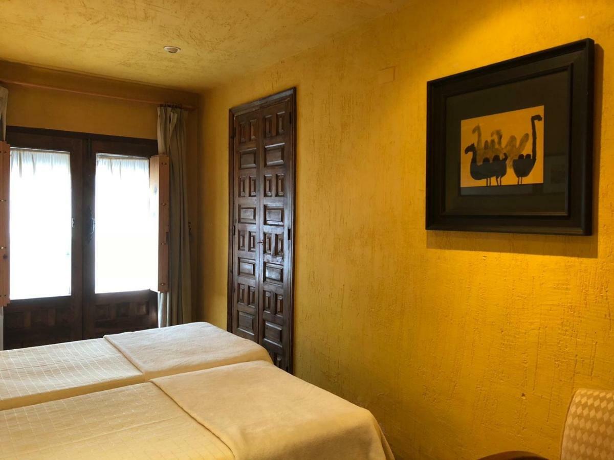 La Casa De San Pedro Apartment Cuenca  Bagian luar foto
